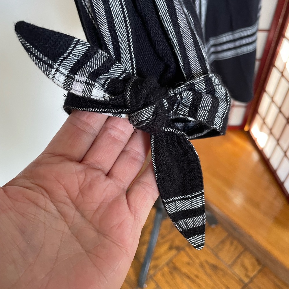 Laundry By Shelli Segal Black and White Plaid Shirt, Size L - Picture 8 of 9